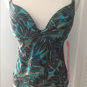 NWT maidenform swimwear tankini top size 34C